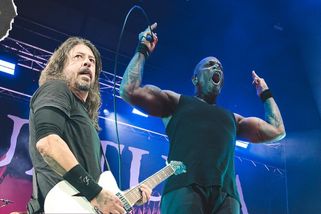Dave Grohl řádil se Sepulturou. Kapela oznámila termín posledního sbohem | Headliner